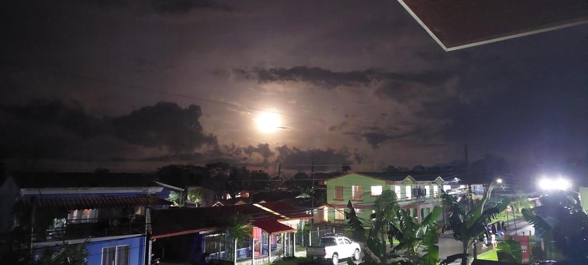 Alojamientos N&S La Fortuna Cameră foto